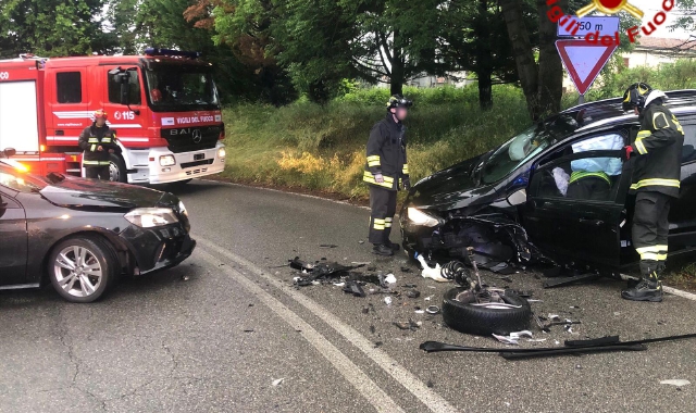 Scontro sulla Provinciale a Gavirate: un ferito