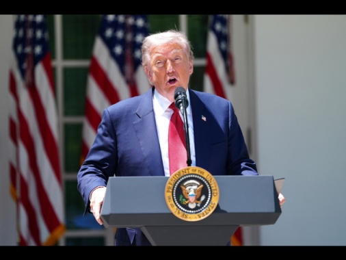Trump, 'toglierò la tassa sulla benzina per un certo periodo'