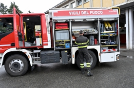 Fiamme da un macchinario, operaio in ospedale