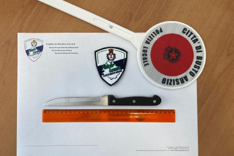 Busto, lite in centro e coltello. Denunciati
