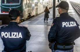 In treno con hashish, coltello e “tesoretto”: arrestato