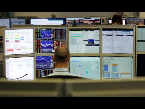 Lo spread tra Btp e Bund chiude in calo a 74,5 punti base
