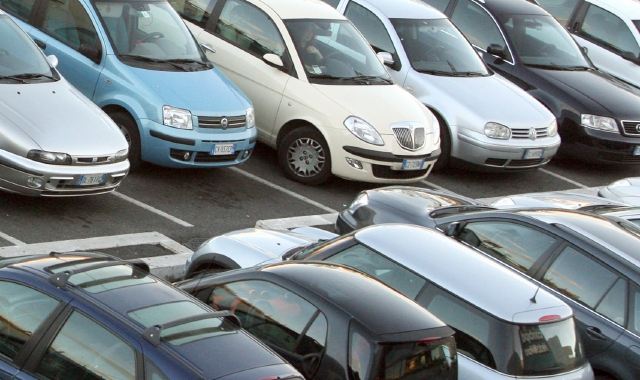 Auto vecchie: Varese oltre l’età media regionale