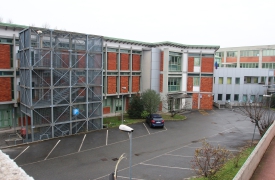 Ladri al liceo: scatta l’allarme e abbandonano i computer