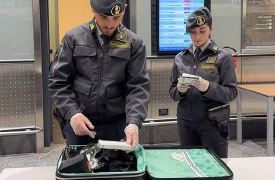 Sigarette di contrabbando, maxi sequestro a Malpensa