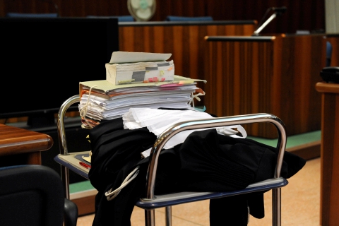 Estorsioni e violenze con metodo mafioso: 12 condanne