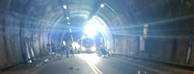 Maledetta galleria: buio, velocità e sorpassi