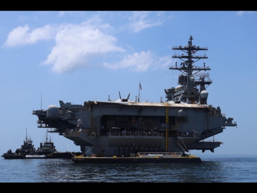 Gli Usa hanno schierato la portaerei Nimitz nei Caraibi