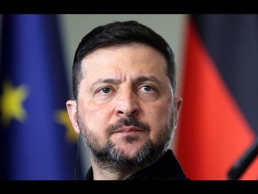 Zelensky, 'colpito sito dell'Fsb russo nel Kherson, centinaia tra morti e feriti'