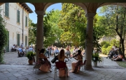 Azzate aggiunge una sedia per il concerto “Tra classica e cinema”