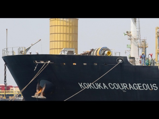 Agenzia Gb, petroliera segnala esplosione al largo dell'Oman