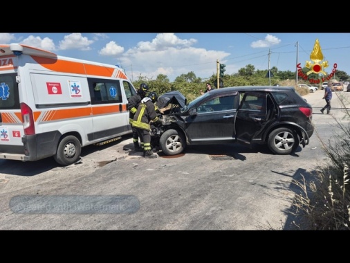 Incidente scuolabus, il guidatore dell'auto era senza patente
