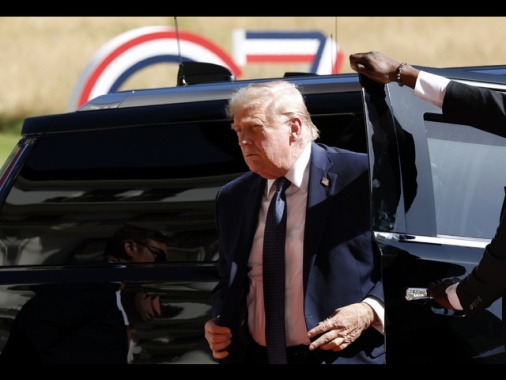 Macron a Trump, 'pronti a dispiegare caccia, fregate e portaerei ad Hormuz'